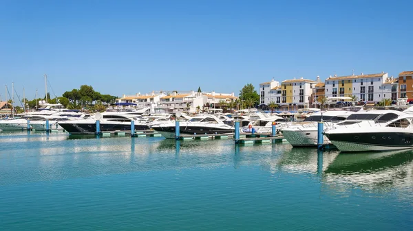 Lyxjakter Förtöjda Hamnen Vilamoura Algarve Portugal — Stockfoto
