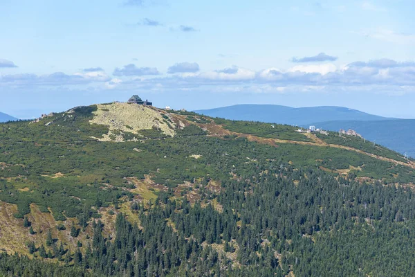 Vue Panoramique Lointaine Bâtiment Abri Sur Szrenica Dans Les Montagnes — Photo