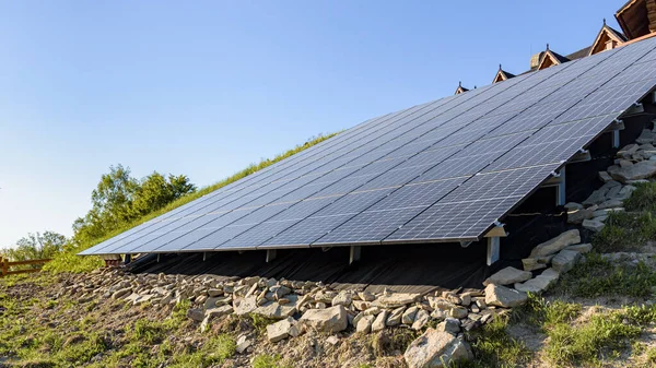 Blick Auf Modernes Freiflächen Photovoltaikkraftwerk Stockfoto