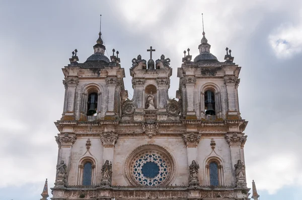 Architectural details of Alcobaca Monastery entrance — Stock Photo, Image