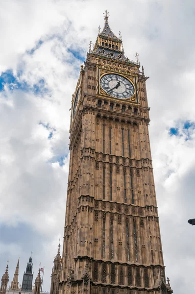 Big Ben Uhrenturm in London — Stockfoto