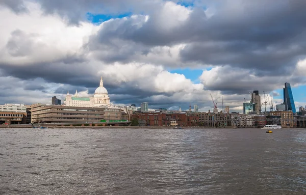 Bellissimo paesaggio urbano di Londra — Foto Stock