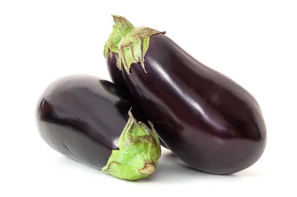 Aubergines sur fond blanc — Photo