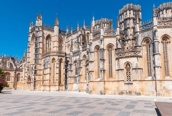 Façade du monastère de Batalha au Portugal — Photo