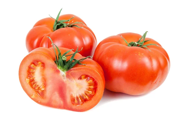 Frische Tomaten auf weißem Hintergrund — Stockfoto