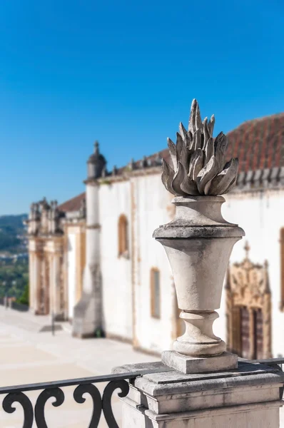 Escultura decorativa na Universidade de Coimbra — Fotografia de Stock