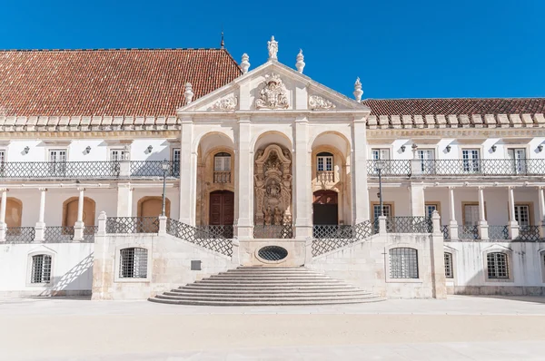 Vchod do univerzity v Coimbře — Stock fotografie