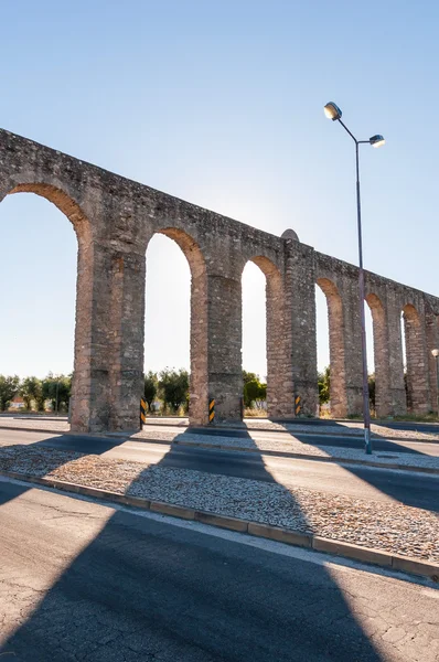 Antiguo acueducto romano en Evora —  Fotos de Stock