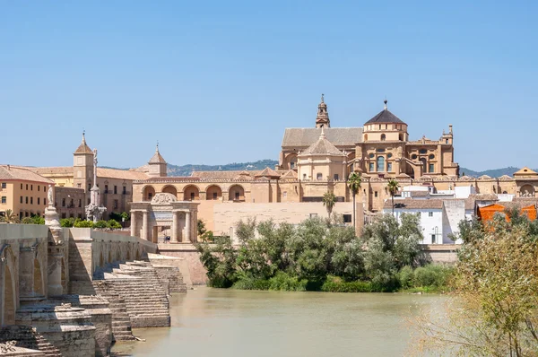 De grote moskee van Cordoba in Spanje — Stockfoto