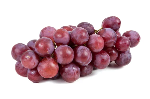 Racimo de uvas rojas sobre fondo blanco —  Fotos de Stock