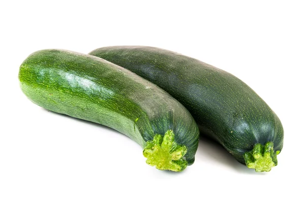 Zucchine fresche su sfondo bianco — Foto Stock