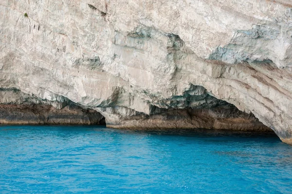 Grutas azuis na ilha de Zakynthos — Fotografia de Stock