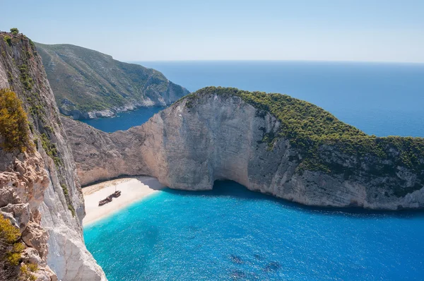 Vista de la playa vacía de Navagio — Foto de Stock