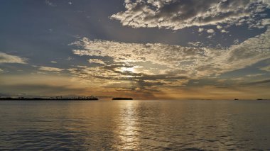 San Blas, Panama 'nın ıssız adalarında gün batımı                                      
