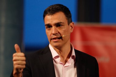 Coruna-İspanya. Pedro Snchez 'in portreleri, hükümet başkanı, siyasi partisi PSOE' nin 22 Mart 2018 'de A Coruna' da düzenlediği mitingde