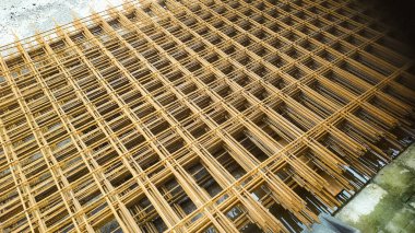 ... paslı metal örgüsü, bölgede biçimlendirme yapmak için.