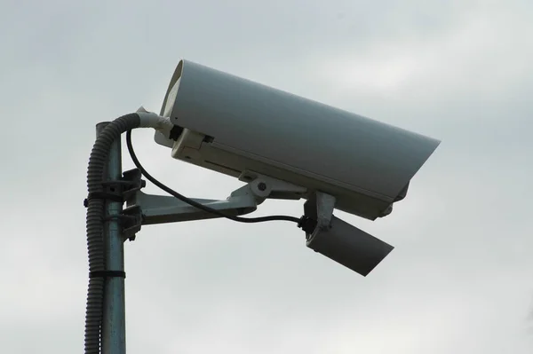 Açık hava güvenlik kamerası görüntüsü