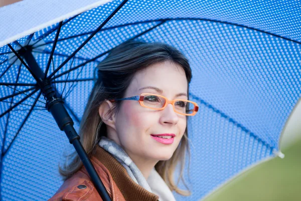 Girl with umbrella — Stock Photo, Image