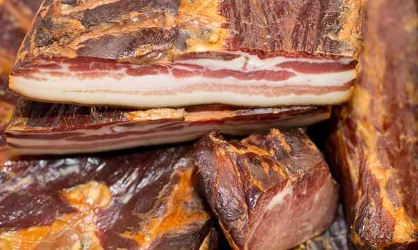 Grupp av hela bacon sortiment — Stockfoto