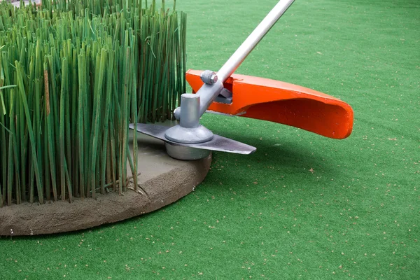 Pemangkas rumput dipotong — Stok Foto