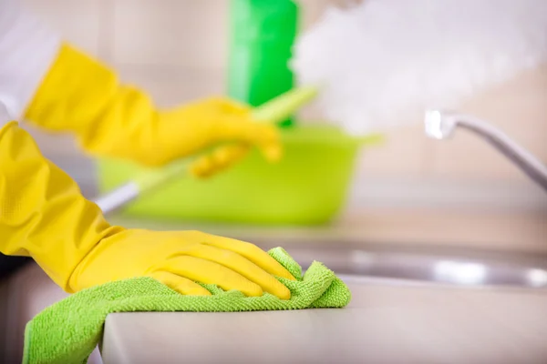 Concepto de limpieza de cocina — Foto de Stock