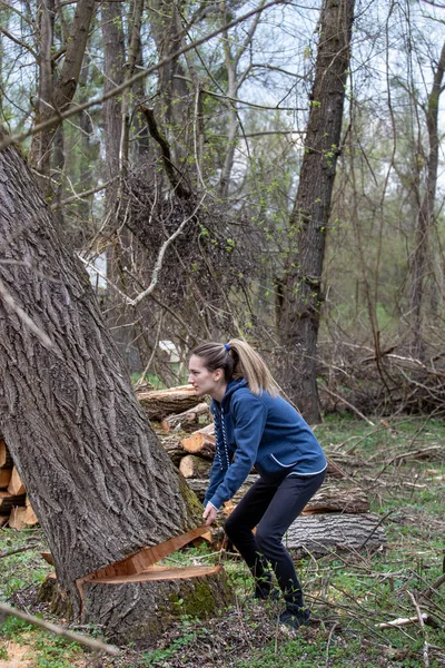 Slim Teenage Girl Lifting Wood Trunk Forest — Stock Photo, Image