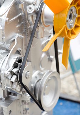 Traktör motor detayları