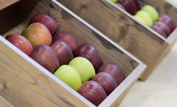 Apples in wooden boxes — Stock Photo, Image