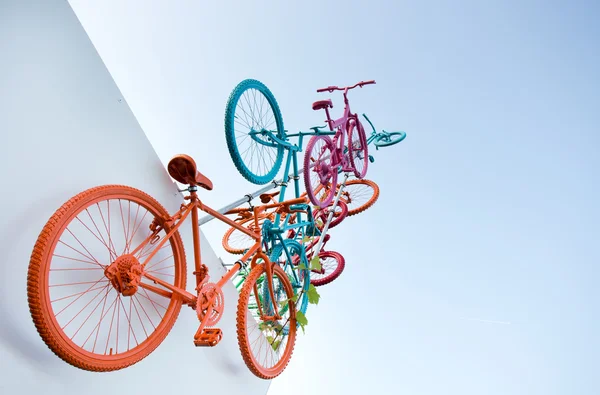 Летающие велосипеды — стоковое фото