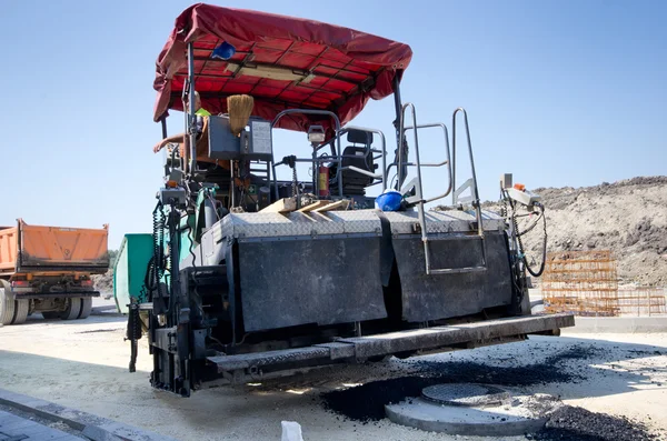 Máquina de acabamento de asfalto — Fotografia de Stock