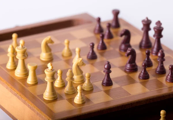 Шахматная доска с шахматистами — стоковое фото