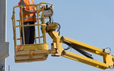 İşçi platformu kaldırma