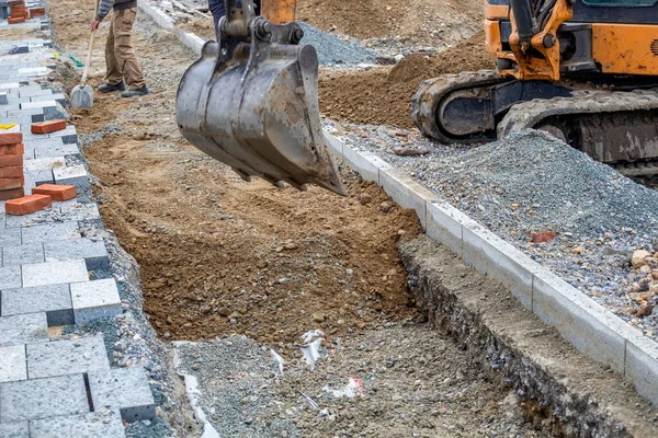 Instalación Cables Relleno Alimentación Durante Proyecto Aceras Reconstrucción Patio Enfoque — Foto de Stock