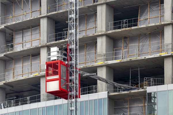 Elevadores Construcción Ascensor Para Los Trabajadores Material Sitio Construcción — Foto de Stock