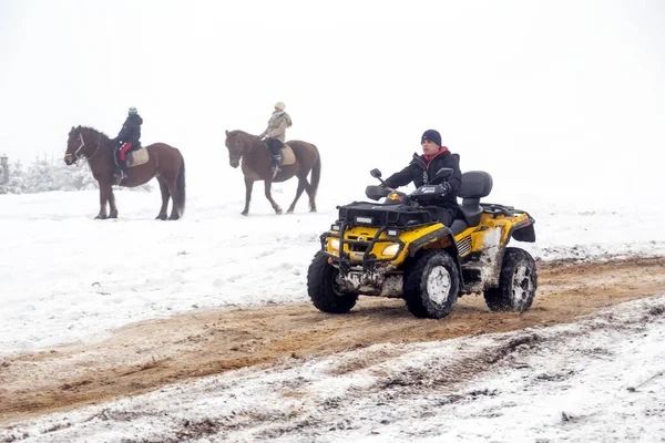 Zlatibor Serbien Januar 2021 Quad Auf Einem Schneefeld Zlatibor Serbien — Stockfoto