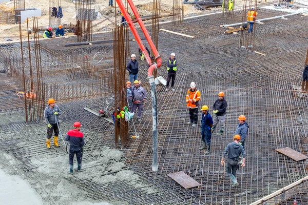 Belgrade Serbia December 2020 Leveling Pouring Concrete Steel Mesh Reinforced — Stock Photo, Image