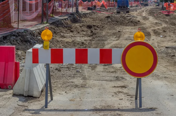 Construction barrier sign with yellow warning light 2 — Stock Photo, Image