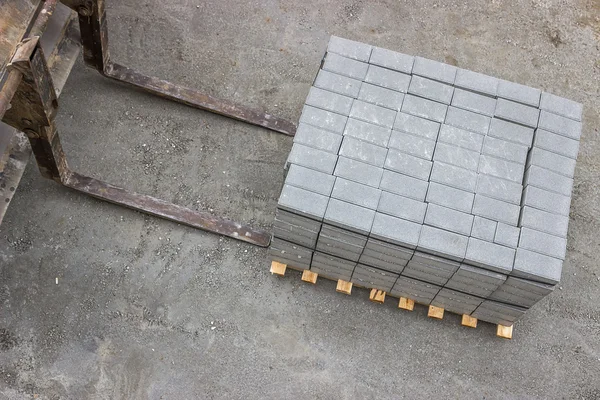 Mucchio di cubi di cemento per marciapiede pavimentazione — Foto Stock