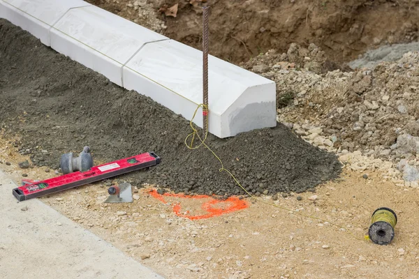 Tools for installing concrete curb stone 2 — Stock Photo, Image