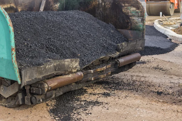 Front of a asphalt laying machine 2 — Stock Photo, Image