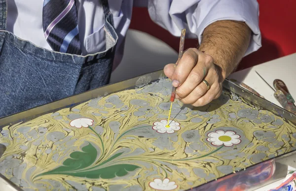 Turkish art of marbling, making Ebru — Stock Photo, Image