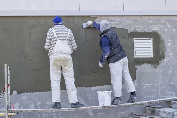 Workers plastering a outdoor wall 3 — Stock Image Workers plastering a outdoor wall 3 Stock Photo