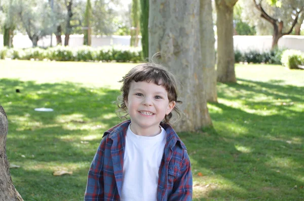 Engraçado menino no parque 7 — Fotografia de Stock