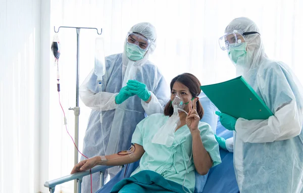 Азиатская Пациентка Чувствует Себя Счастливой Выздоравливая Covid Вируса Corona Инфекции — стоковое фото