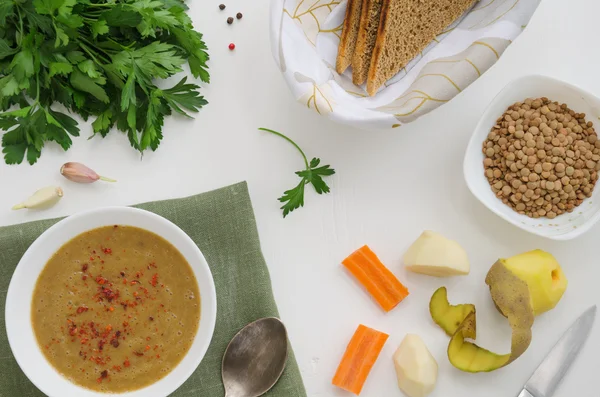 Linsensuppe mit Gemüse — Stockfoto