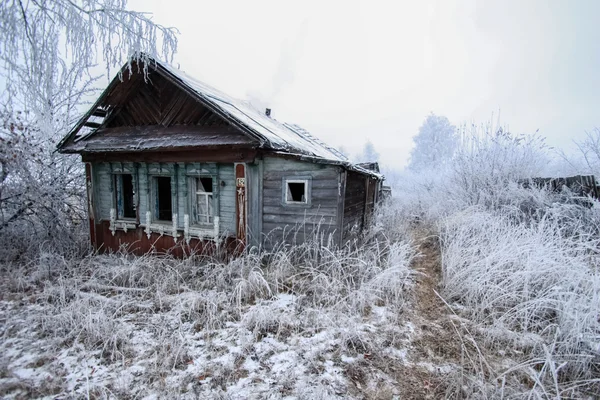 Заброшенный дом — стоковое фото