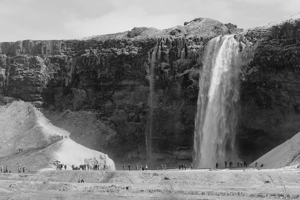 Reikiavik Iceland Apr 2017年10月15日 一张11天四轮驱动的冰岛之旅的照片 第2天从雷克雅未克到维克迈达尔Seljalandsfoss瀑布 — 图库照片