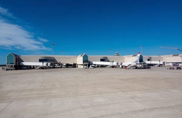 Airport departure tarmac — Stock Photo, Image