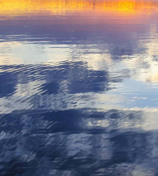 Evening sky colors reflection in lake abstract background — Stock Photo, Image