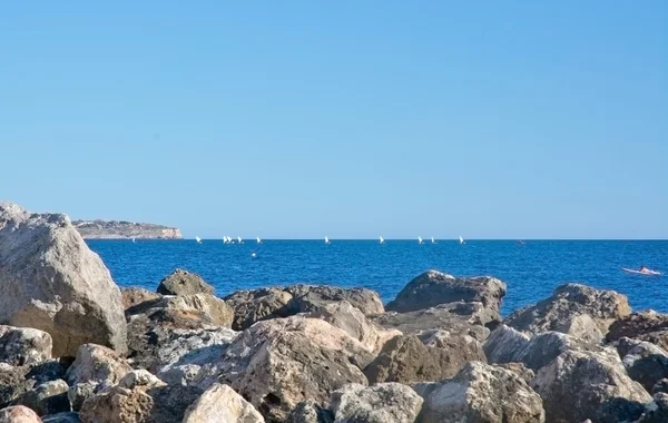 Paddle surfista en el mar y vista infinita —  Fotos de Stock